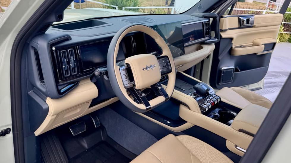 Το Denza B5 είναι το νέο Plug-in υβριδικό SUV που ήρθε στην Ευρώπη